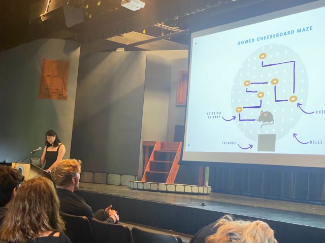 Jinling presents her summer research at Laguna Blanca!